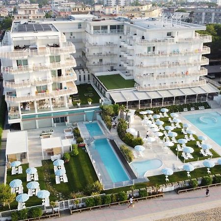 Hotel Le Soleil リド・ディ・イエゾロ エクステリア 写真